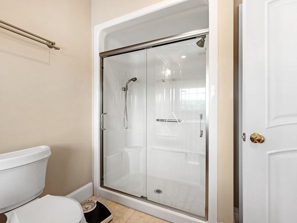 1 Temple Ct, Shrewsbury MA 01545