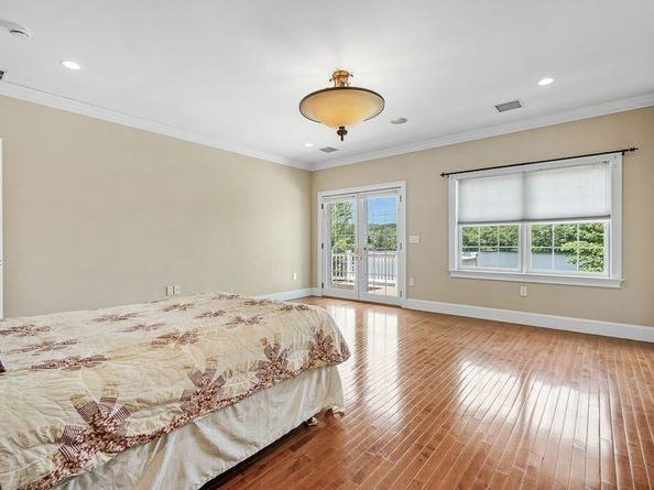 1 Temple Ct, Shrewsbury MA 01545
