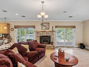 1 Temple Ct, Shrewsbury MA 01545