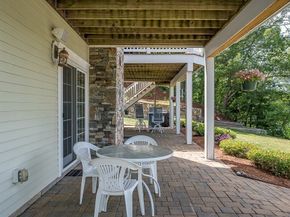 1 Temple Ct, Shrewsbury MA 01545