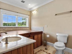 1 Temple Ct, Shrewsbury MA 01545