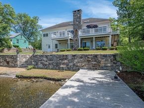 1 Temple Ct, Shrewsbury MA 01545