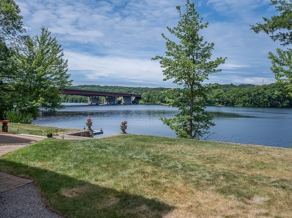 1 Temple Ct, Shrewsbury MA 01545