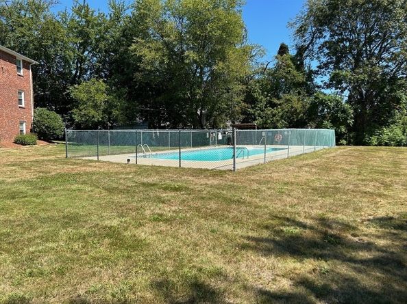 2 Mcdewell Avenue 15, Danvers MA 01923