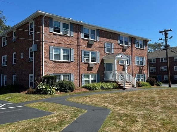 2 Mcdewell Avenue 15, Danvers MA 01923