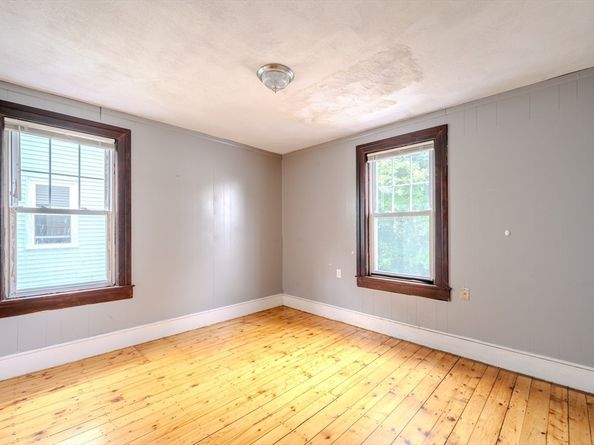 27 Wyman St, Worcester MA 01610