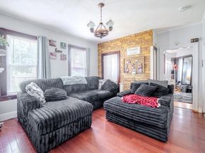 27 Wyman St, Worcester MA 01610