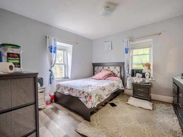 27 Wyman St, Worcester MA 01610