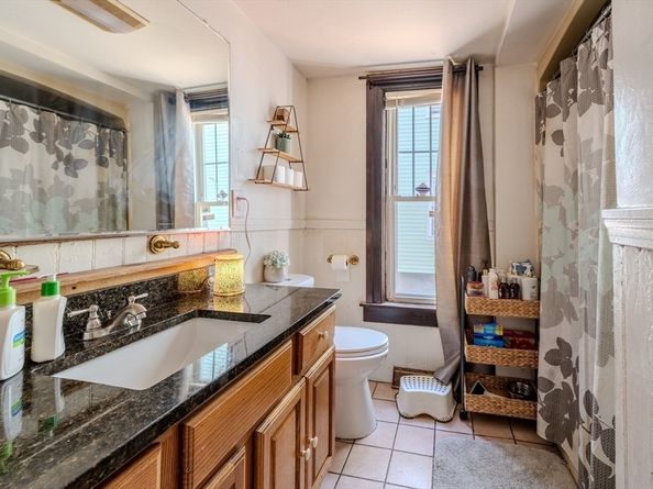 27 Wyman St, Worcester MA 01610