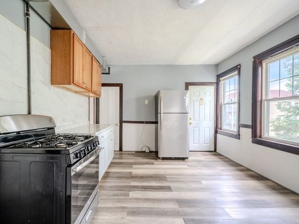 27 Wyman St, Worcester MA 01610
