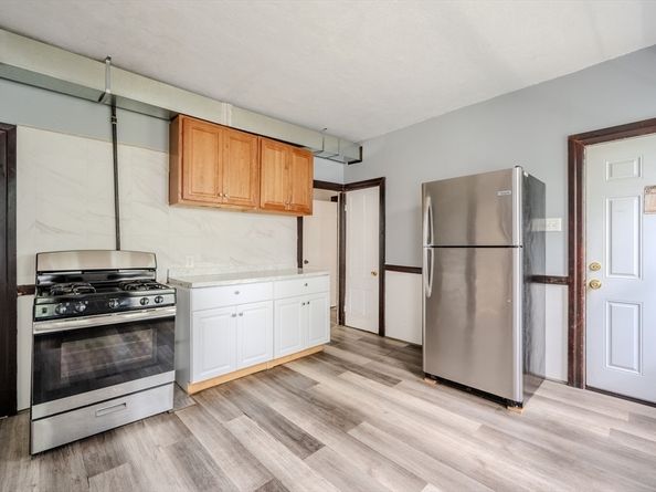 27 Wyman St, Worcester MA 01610