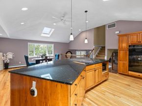 27 Blueberry Hill Rd, Woburn MA 01801