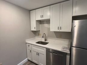 44 Elm St 107, Worcester MA 01609