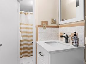 11 Parker St, Saugus MA 01906