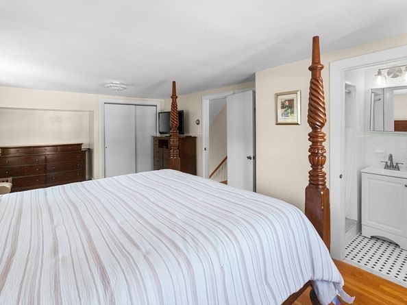 11 Parker St, Saugus MA 01906