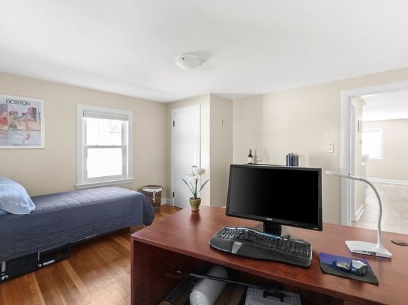 11 Parker St, Saugus MA 01906