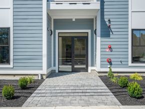 260 Elm St 301, Everett MA 02149