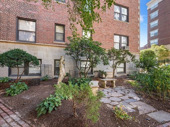 82 Jersey St B1, Boston MA 02215