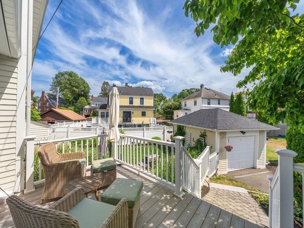 1111 Brook Rd, Milton MA 02186