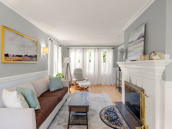 1111 Brook Rd, Milton MA 02186
