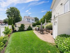 1111 Brook Rd, Milton MA 02186