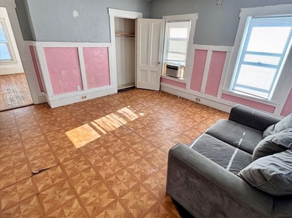 216 Kimball St, Fitchburg MA 01420
