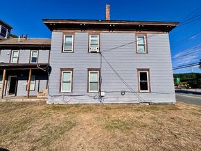 216 Kimball St, Fitchburg MA 01420