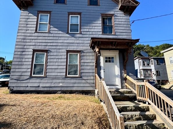 216 Kimball St, Fitchburg MA 01420