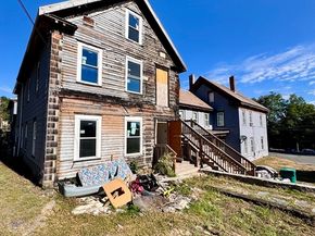 216 Kimball St, Fitchburg MA 01420