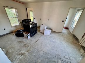 216 Kimball St, Fitchburg MA 01420