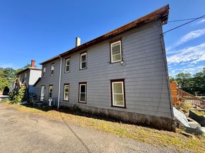 216 Kimball St, Fitchburg MA 01420