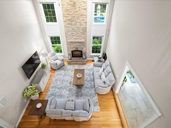 9 Auburn Rd, Millbury MA 01527