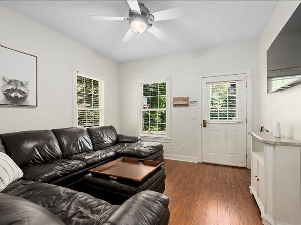 9 Auburn Rd, Millbury MA 01527