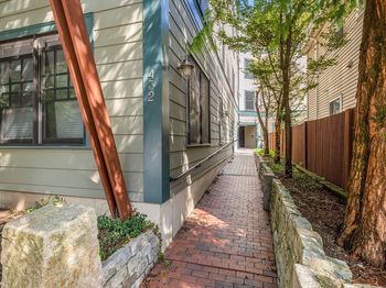432 Norfolk Street