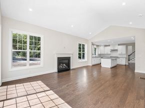 12 Hope Lane 14, Boxford MA 01921