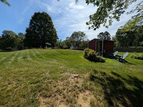 10 Harrington Rd, Charlton MA 01507