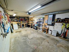 10 Harrington Rd, Charlton MA 01507