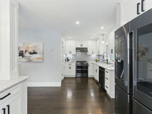 9 Rustic Rd, Stoneham MA 02180