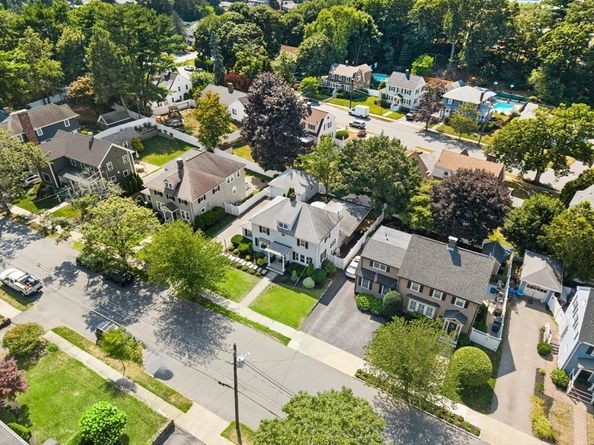 9 Rustic Rd, Stoneham MA 02180