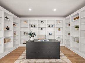45 Longwood Ave PHA, Brookline MA 02446