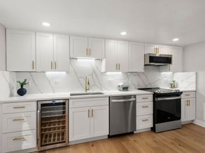 45 Longwood Ave PHA, Brookline MA 02446