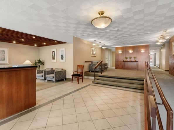 45 Longwood Ave PHA, Brookline MA 02446