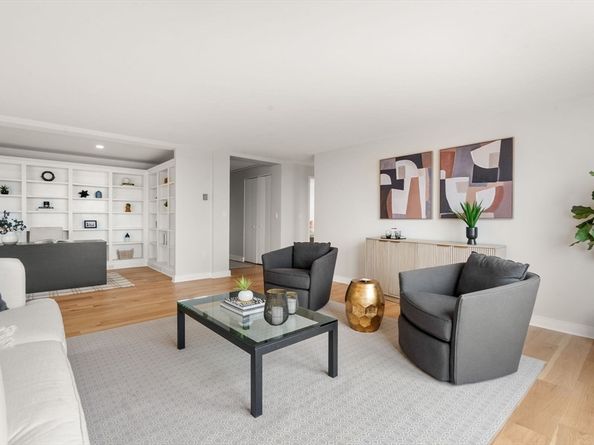 45 Longwood Ave PHA, Brookline MA 02446