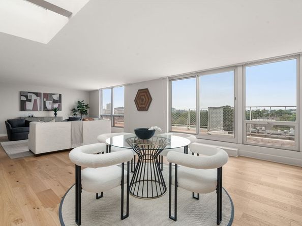 45 Longwood Ave PHA, Brookline MA 02446