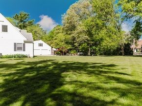 22 Allen St, Marion MA 02738