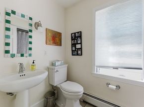 22 Allen St, Marion MA 02738