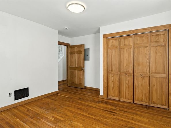 17 Suffolk St, Chelsea MA 02150
