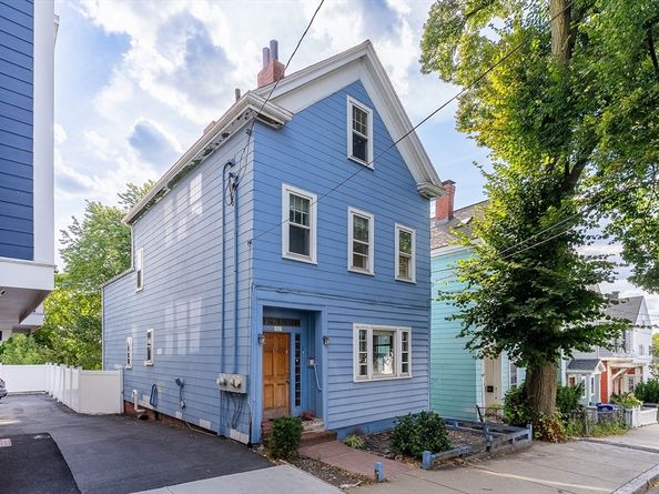 17 Suffolk St, Chelsea MA 02150