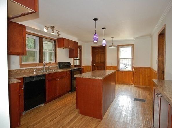 851 Lancaster St, Leominster MA 01453