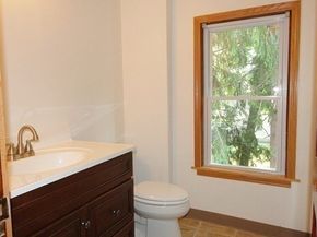 851 Lancaster St, Leominster MA 01453